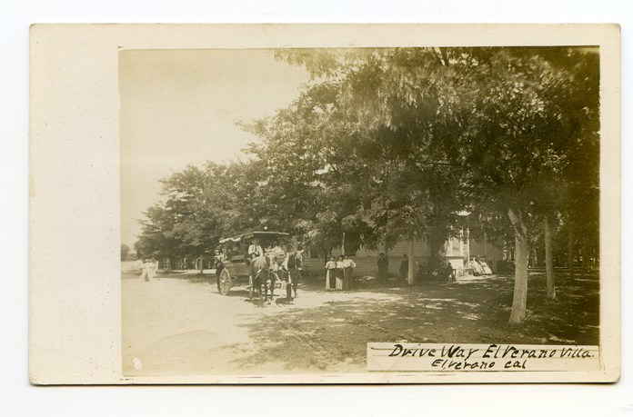 EVVillaDriveway1908